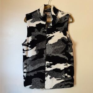 Women’s Vintage Cow Black and White print vest